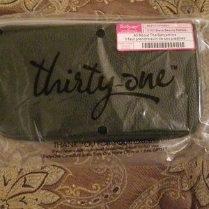 Thirty One Black Wallet